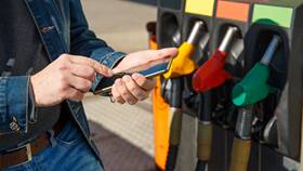 Как потратить СберСпасибо на заправках Газпромнефть в Аптека 36,6