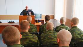 Какие выплаты производит военкомат при смерти военнослужащего срочной службы в Аптека 36,6