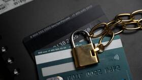 Почему займы списывают деньги с карты в Аптека 36,6