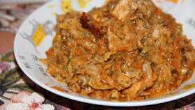 С чем подают тушеную капусту с мясом в Аптека 36,6